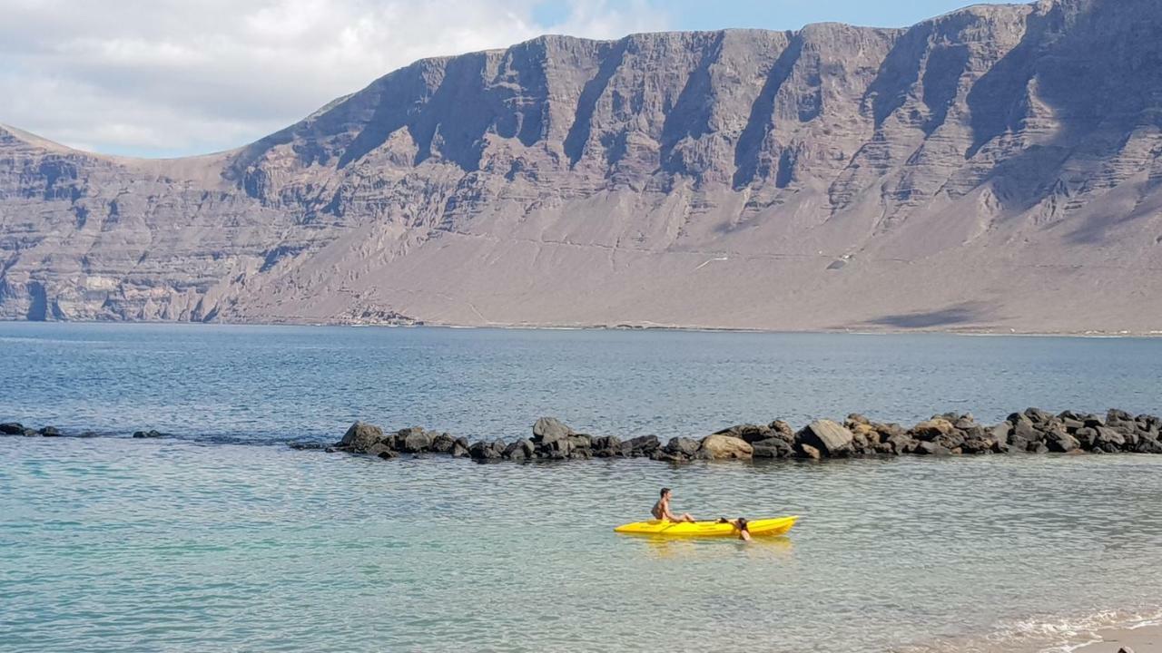 Salitre-1ª Linea De Mar Villa Famara Bagian luar foto